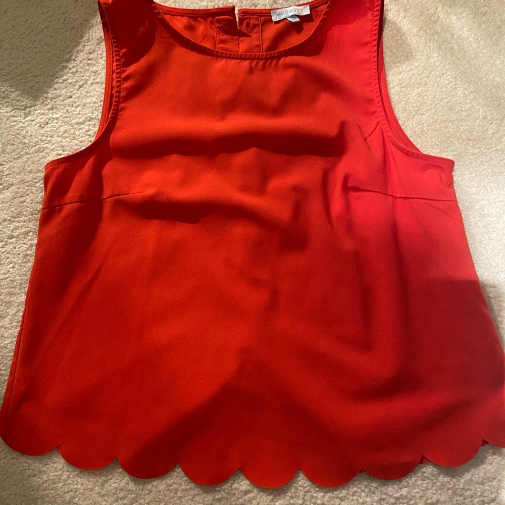 Red Sleeveless Scallop Hem Top